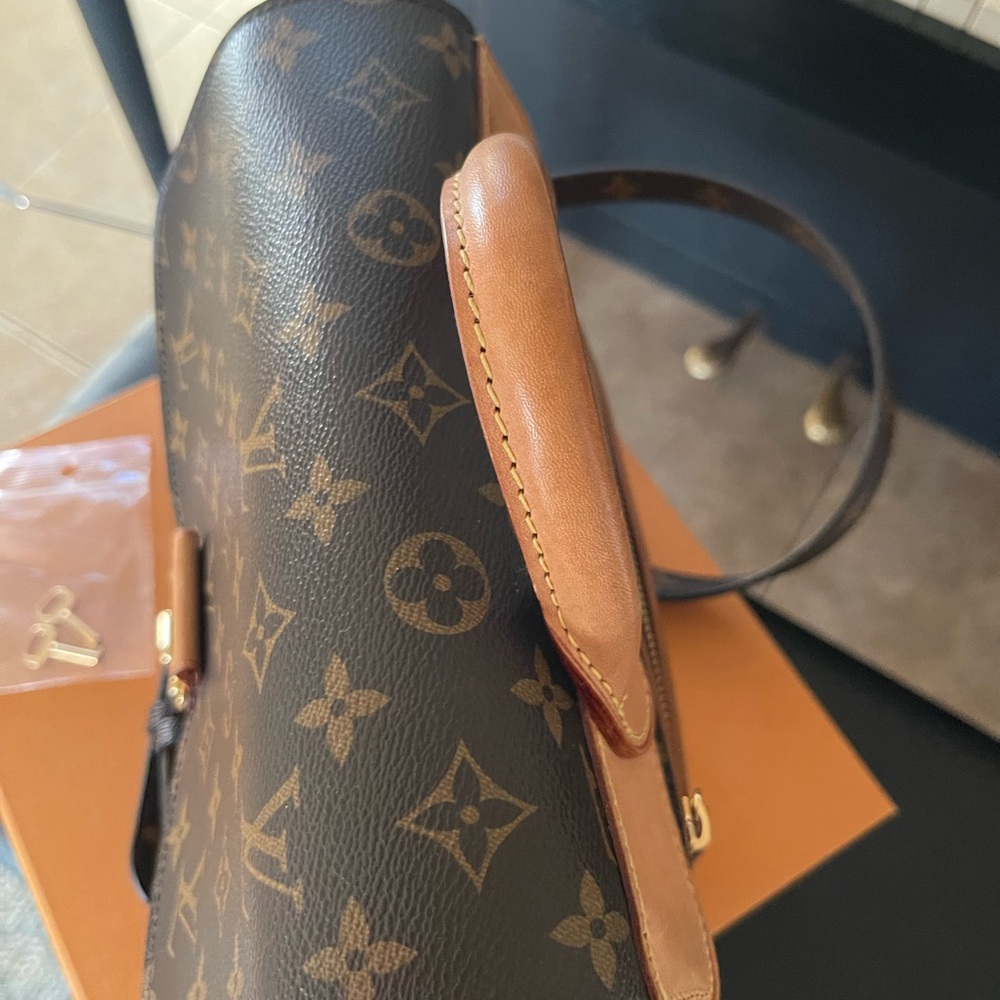 Louis Vuitton Eden MM with crossbody strap - Picture 4 of 12